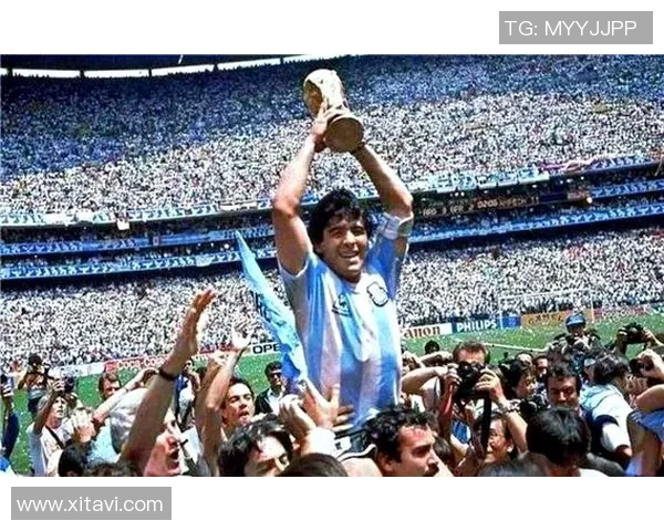 足球传奇后卫的辉煌历程与不朽精神解析 足球传奇后卫的辉煌历程与不朽精神解析